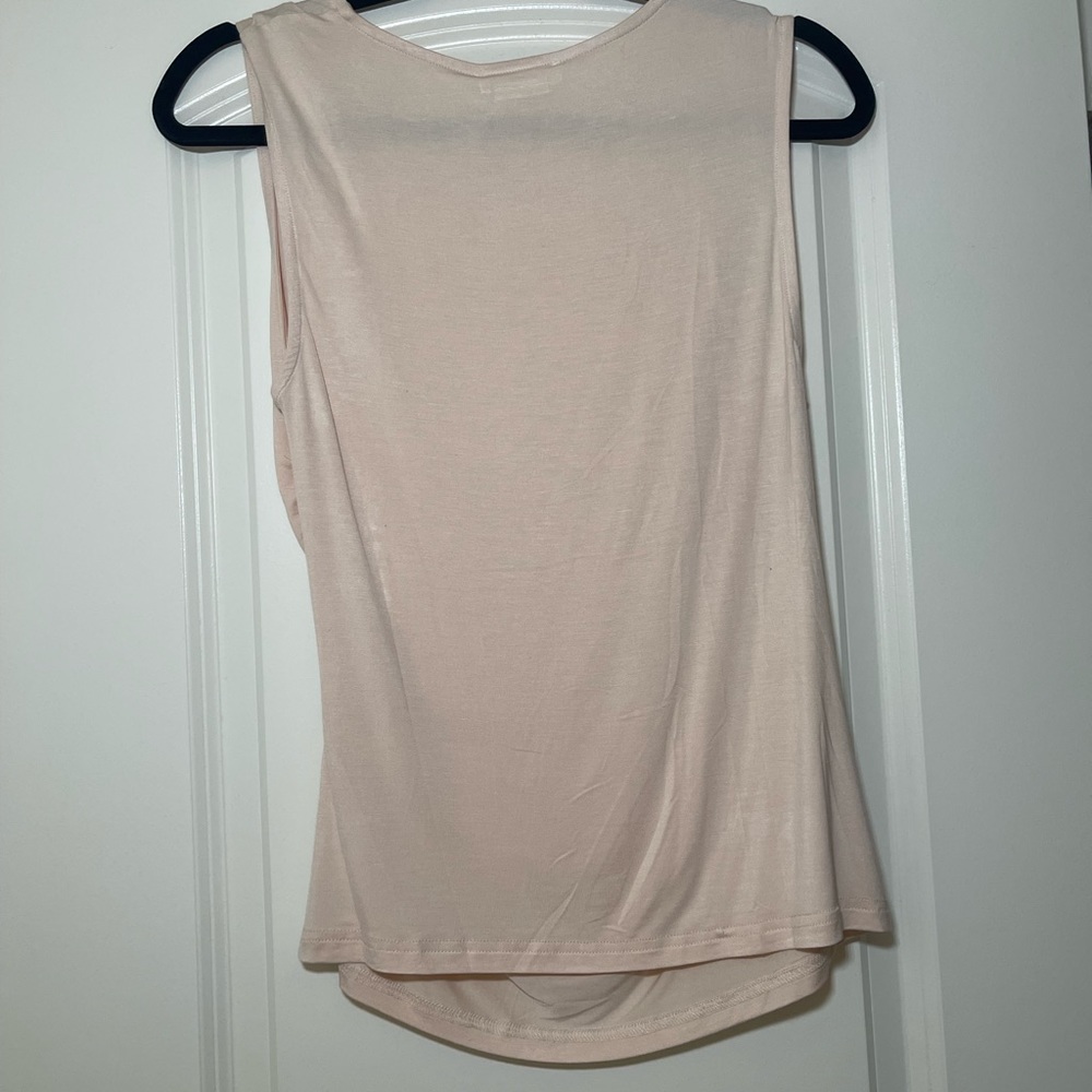 Lovers + Friends ruched tee top- size small - Picture 9 of 9